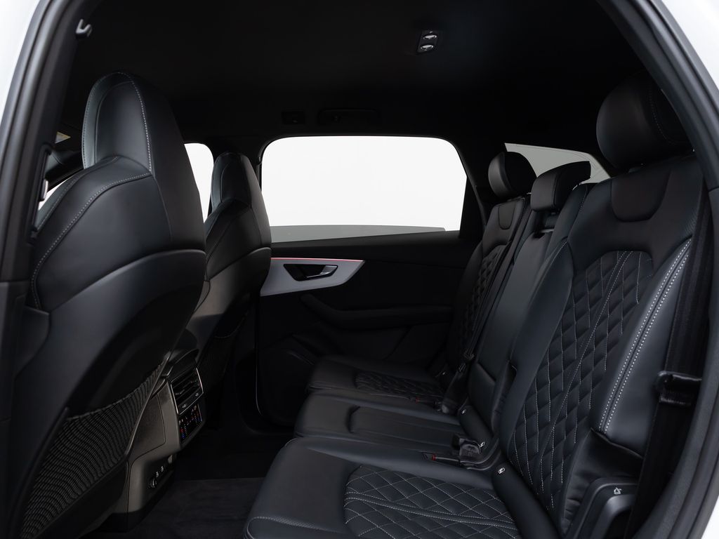 Audi SQ7 2023