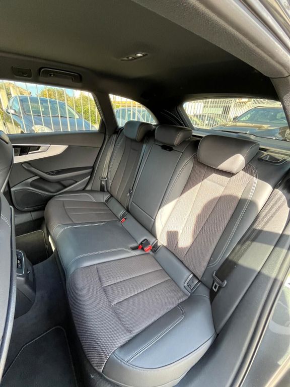 Audi A4 2023