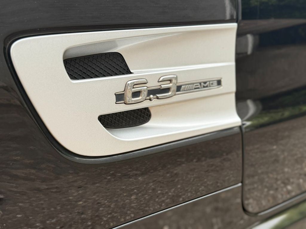 Mercedes-Benz SL 63 AMG 2011