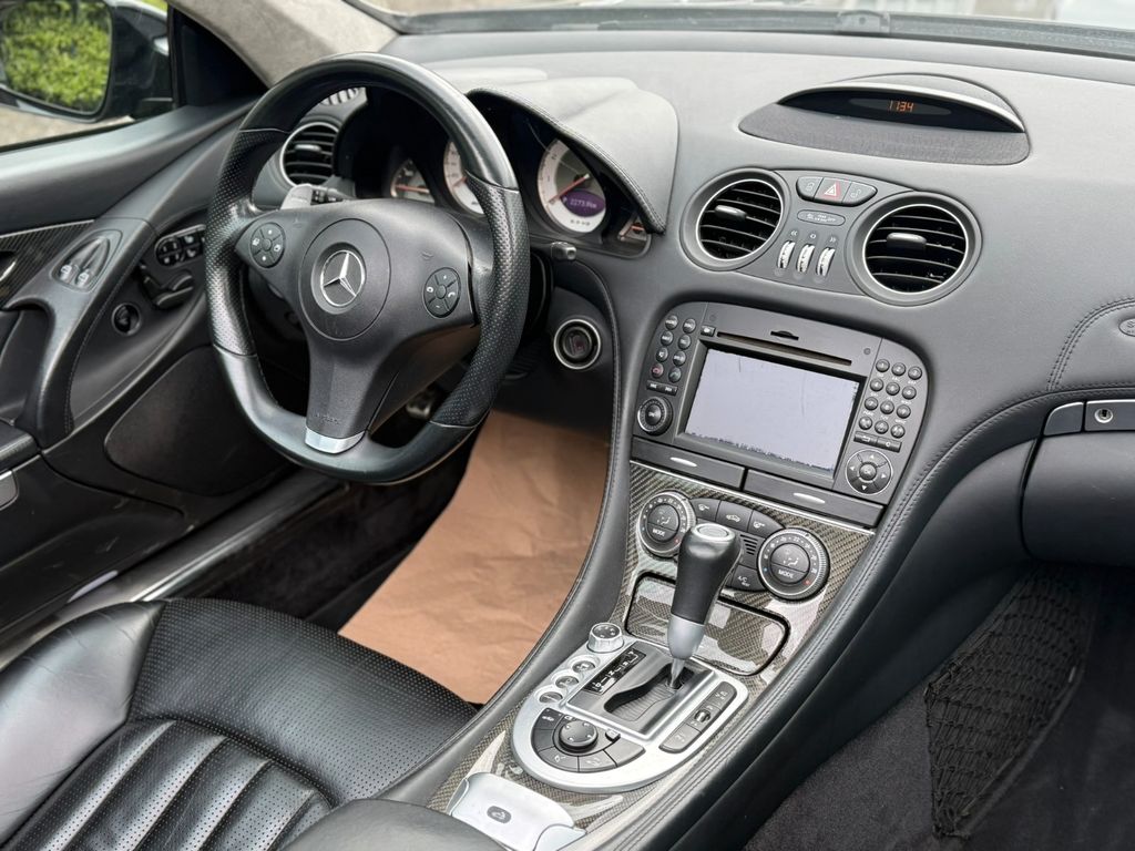 Mercedes-Benz SL 63 AMG 2011