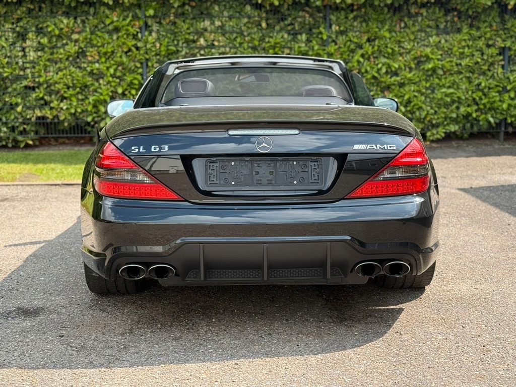 Mercedes-Benz SL 63 AMG 2011