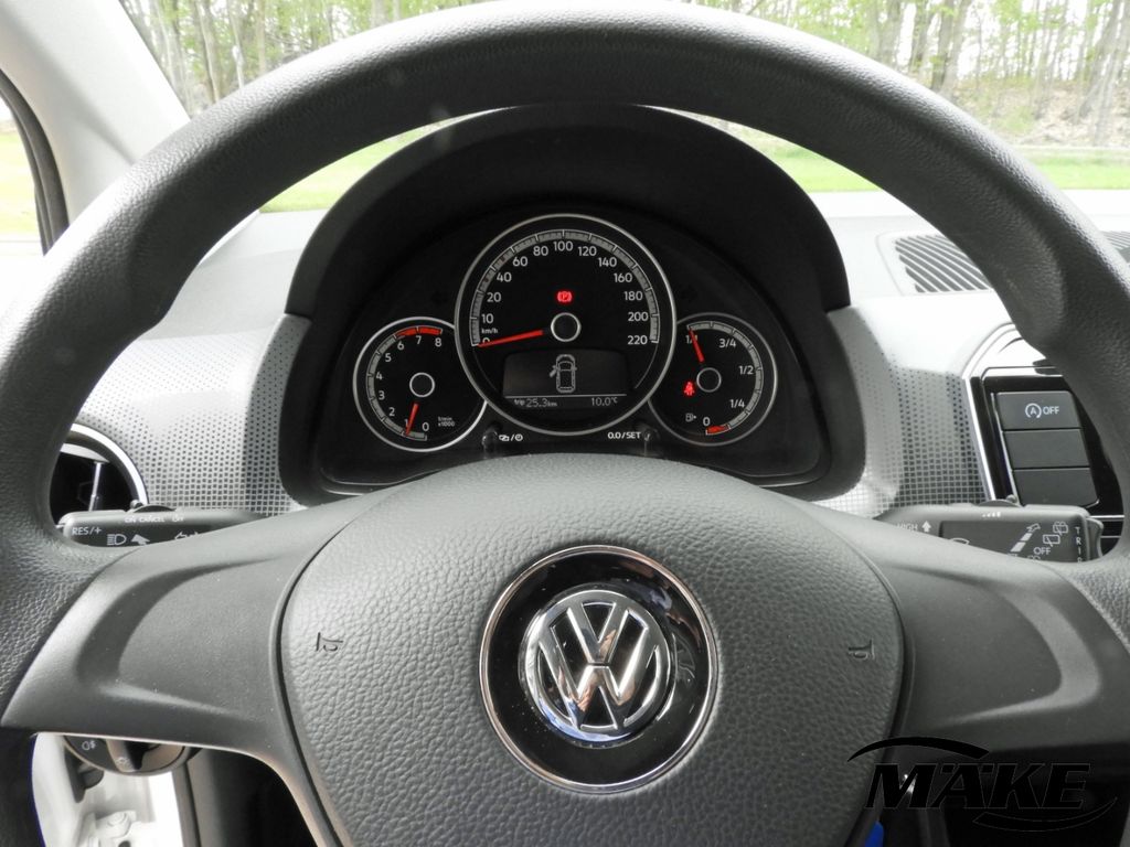 Volkswagen up! 2018
