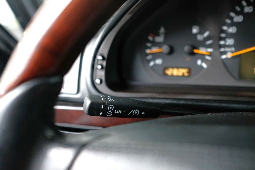 Mercedes-Benz G 500 2000