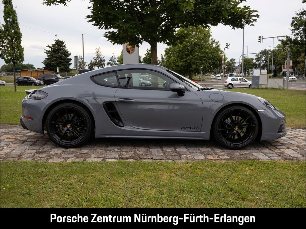 Porsche Cayman 2024