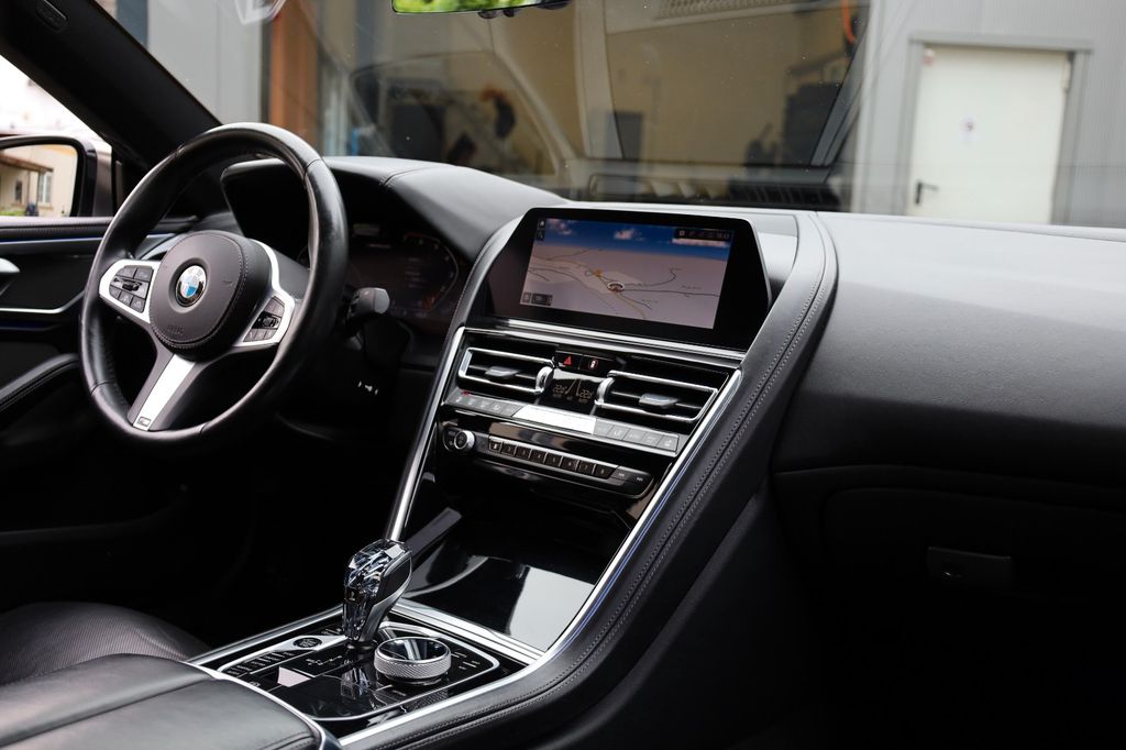 BMW M850 2021