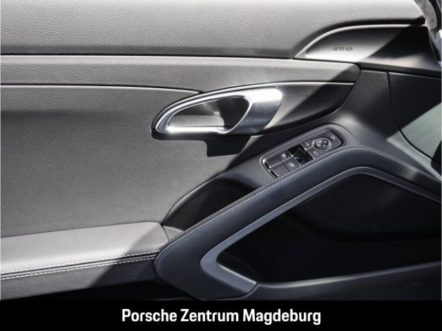 Porsche Boxster 2024