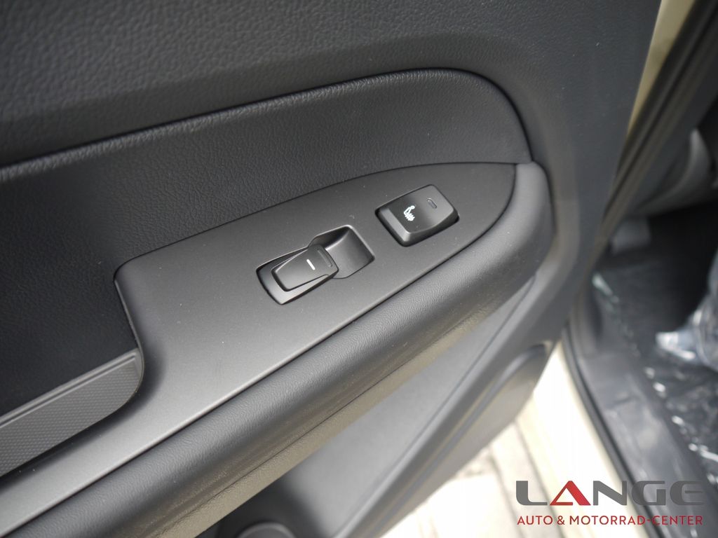 KGM Musso Grand 2025