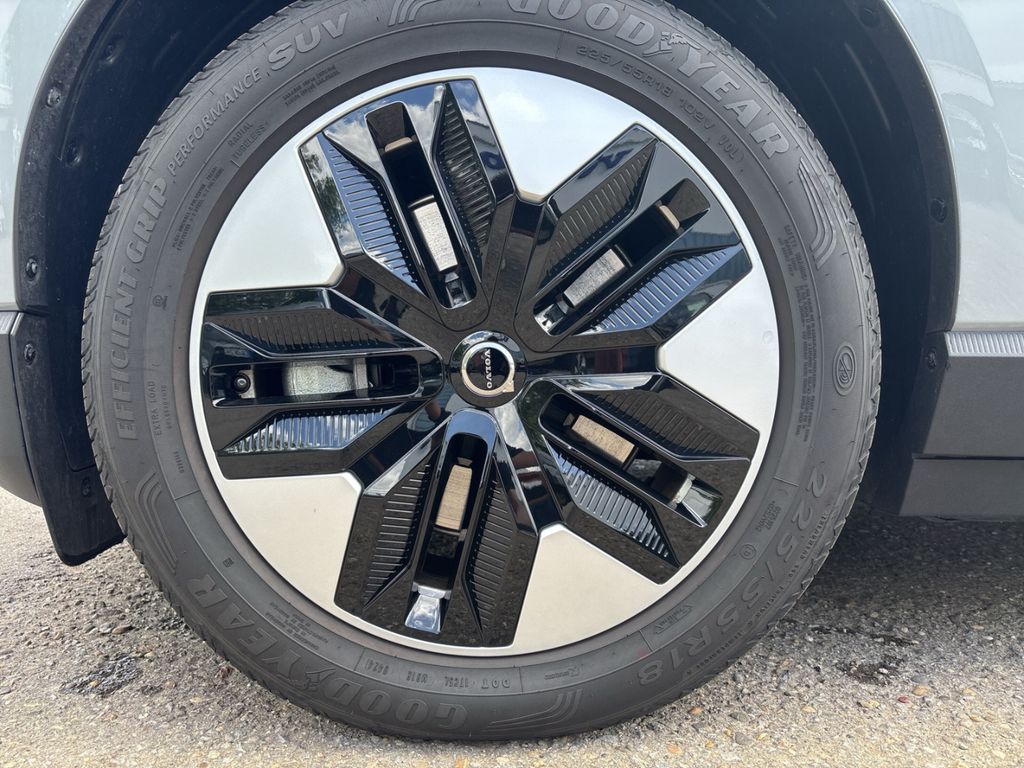 Volvo EX30 2024