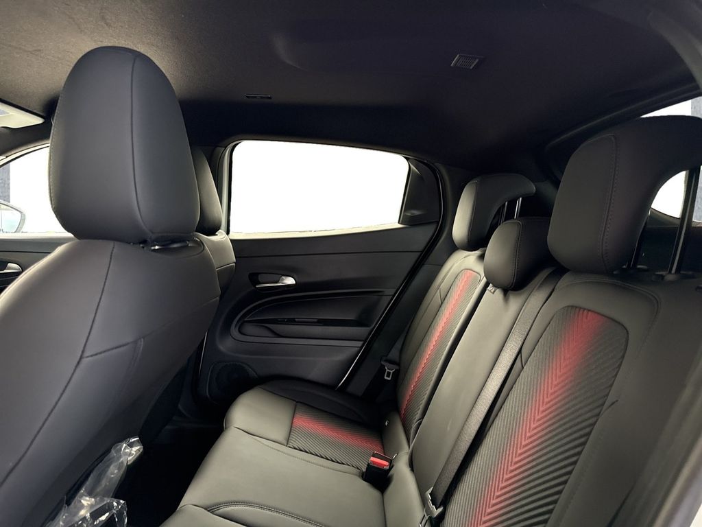 Alfa Romeo Junior 2025