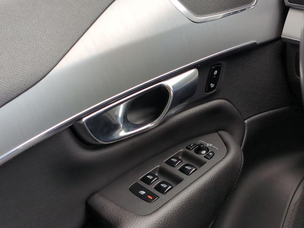 Volvo XC90 2021