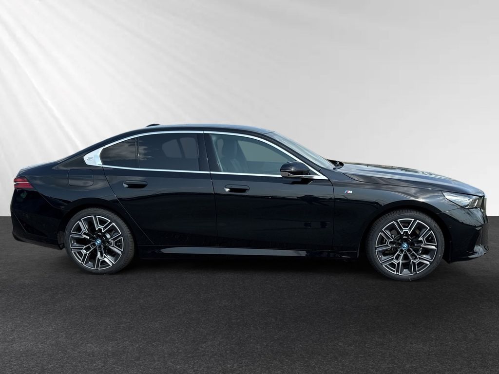 BMW 530 2025