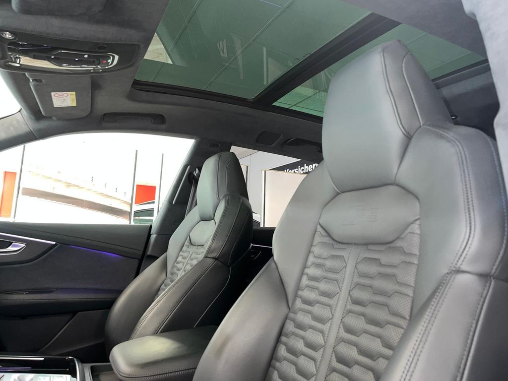 Audi RSQ8 2024