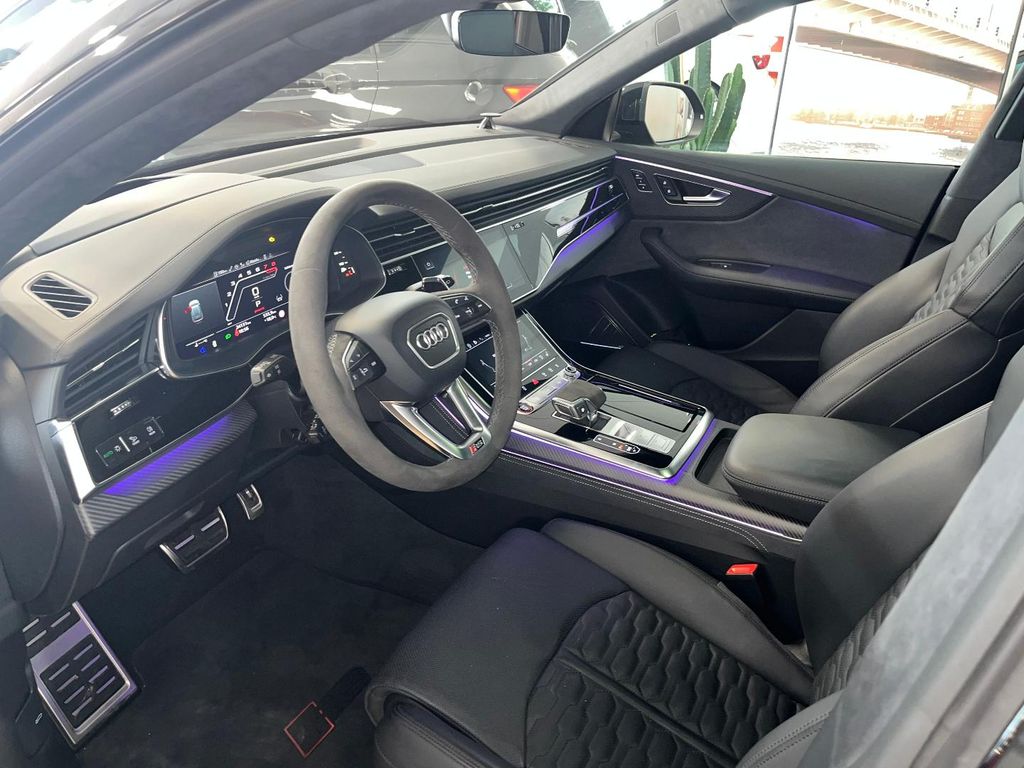 Audi RSQ8 2024