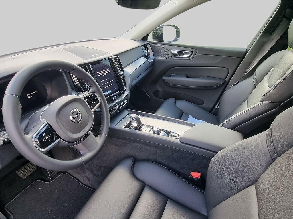 Volvo XC60 2025