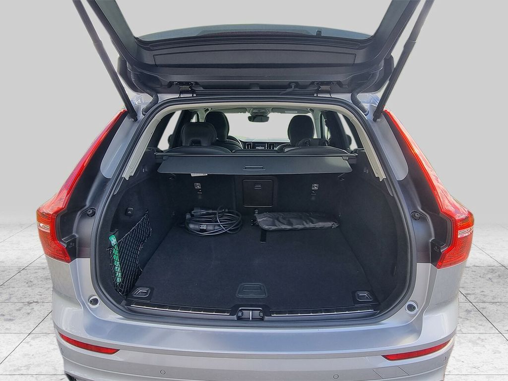 Volvo XC60 2025