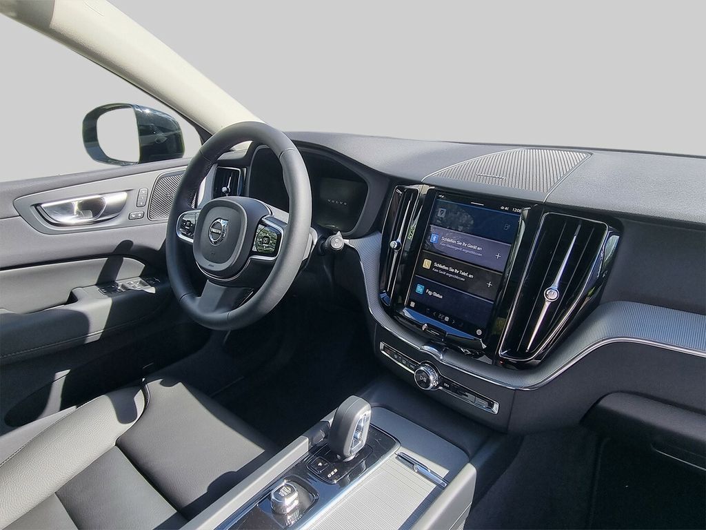 Volvo XC60 2025