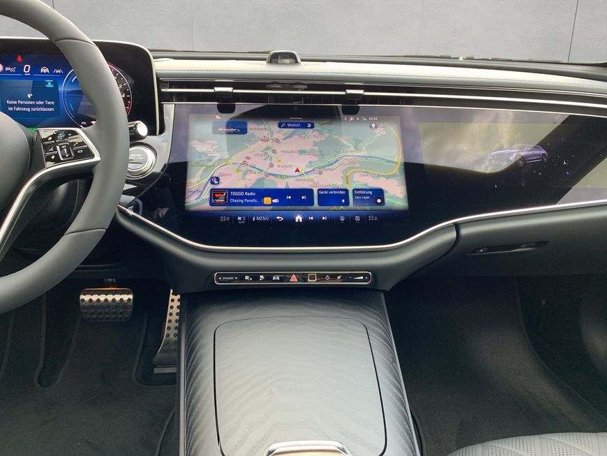 Mercedes-Benz E 300 2025