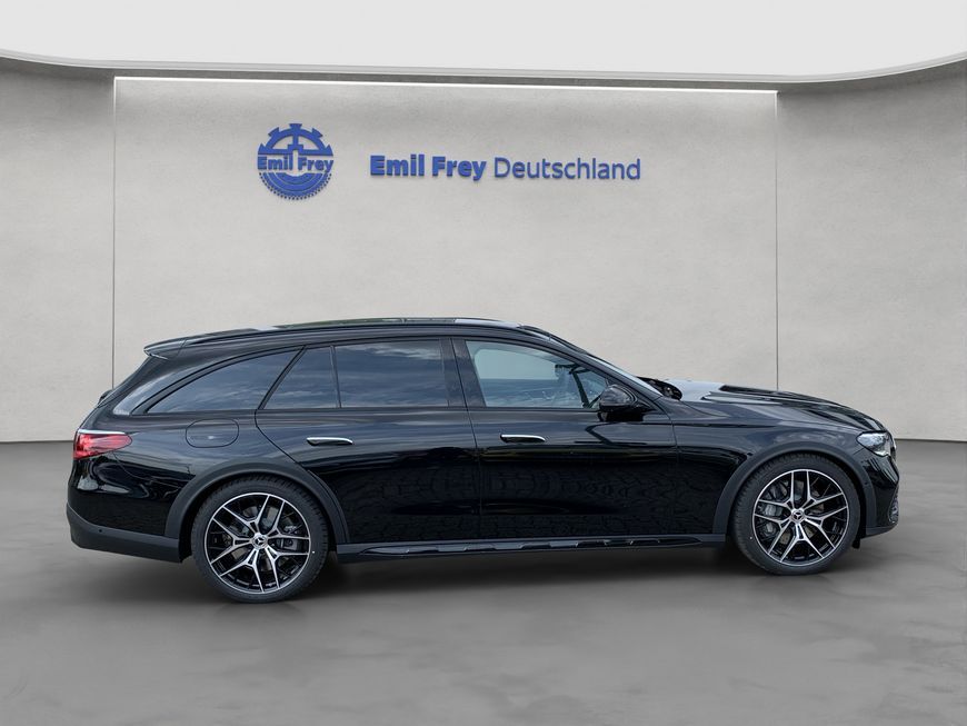 Mercedes-Benz E 300 2025