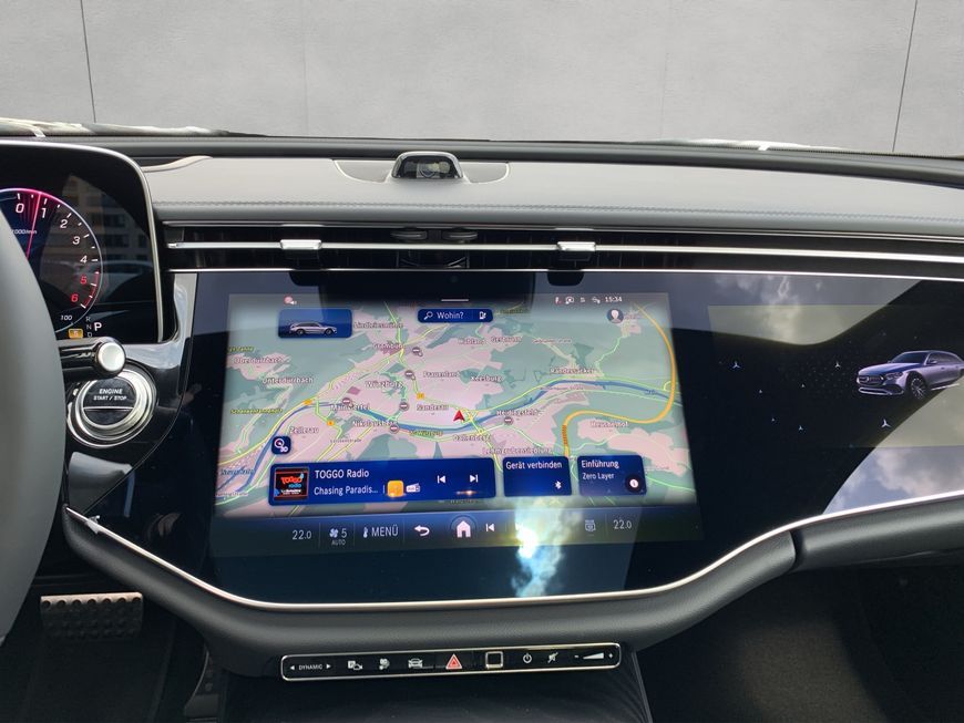 Mercedes-Benz E 300 2025