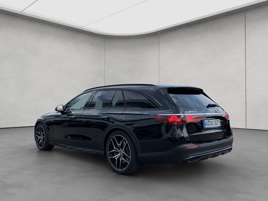 Mercedes-Benz E 300 2025