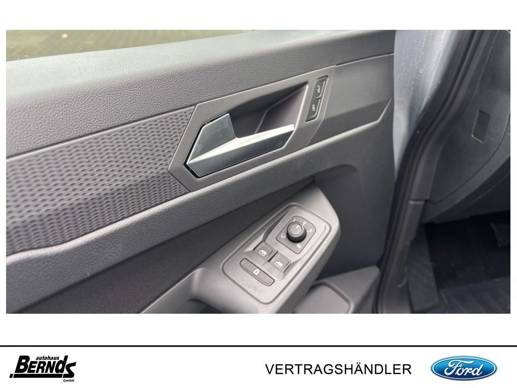 Ford Grand Tourneo 2025