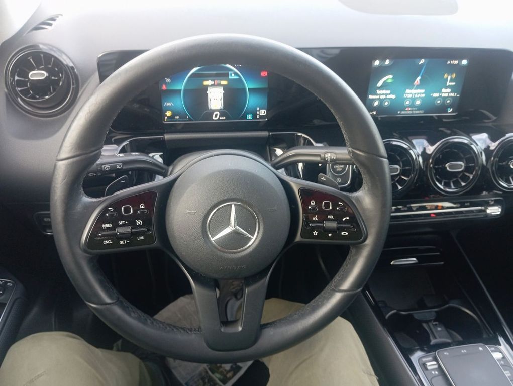Mercedes-Benz GLA 180 2022