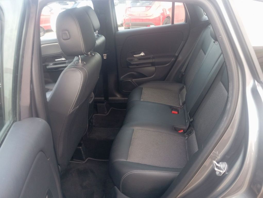 Mercedes-Benz GLA 180 2022