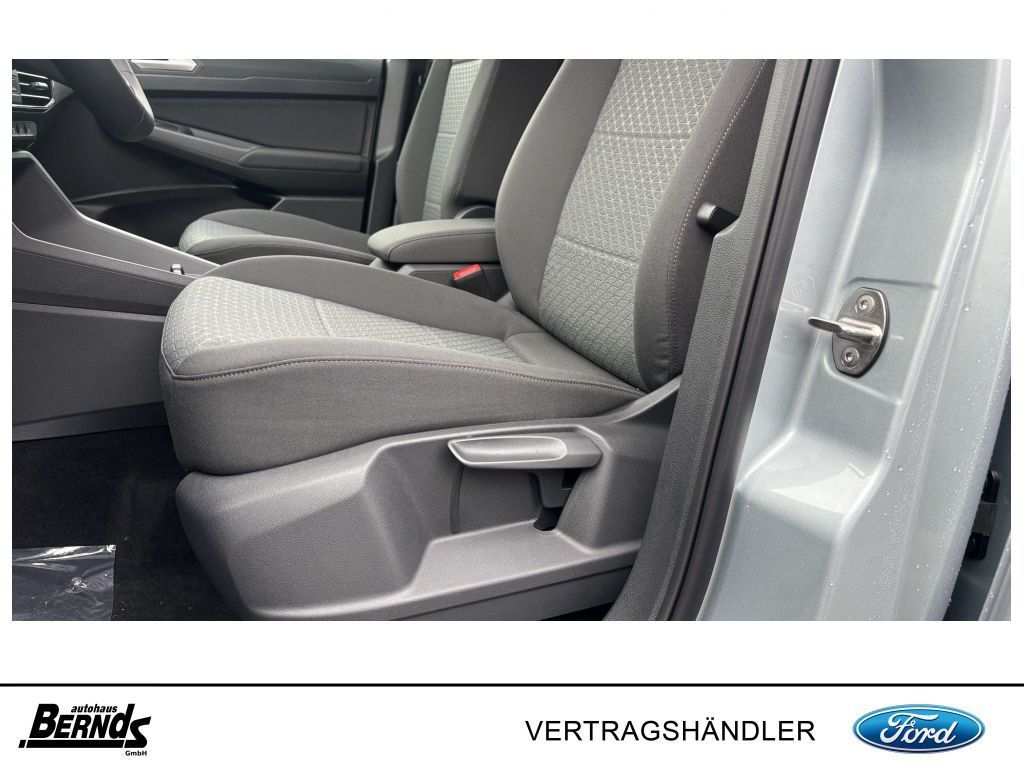 Ford Grand Tourneo 2025