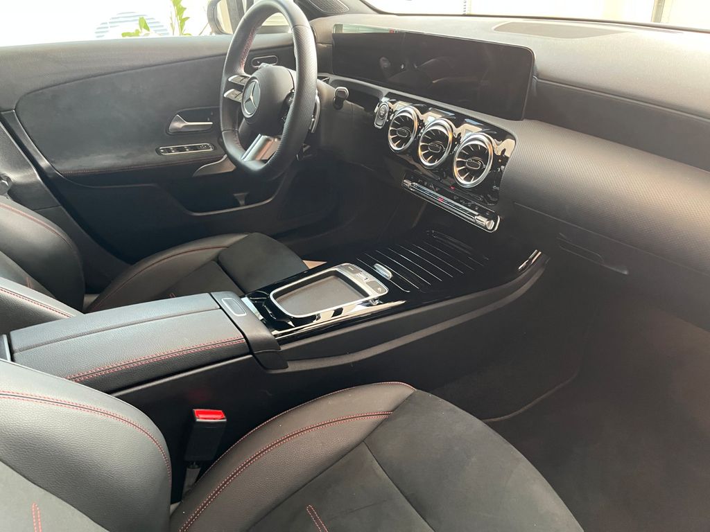 Mercedes-Benz A 250 2024