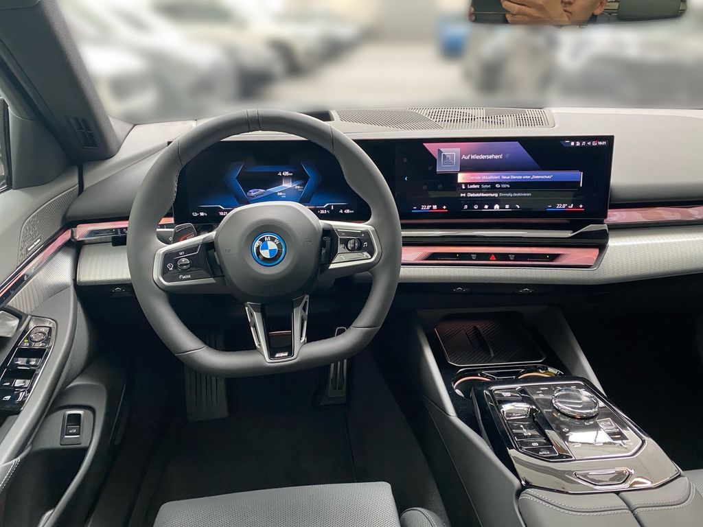BMW i5 2025