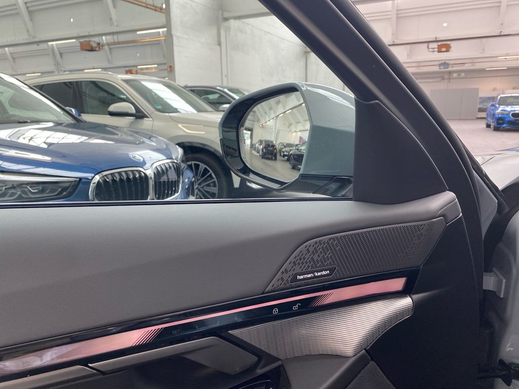 BMW i5 2025
