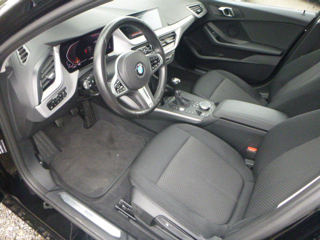 BMW 118 2022
