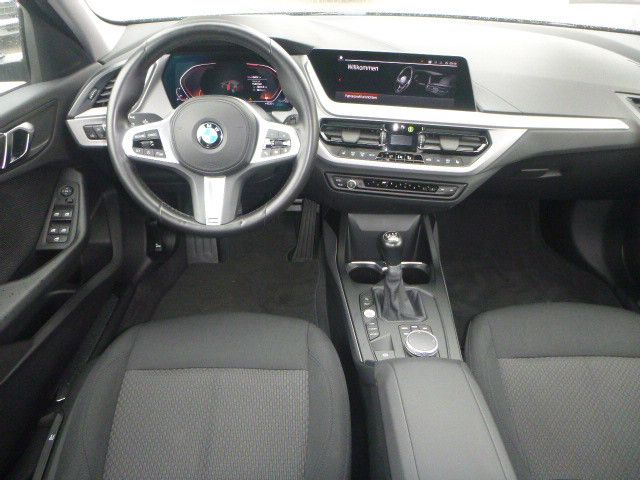 BMW 118 2022