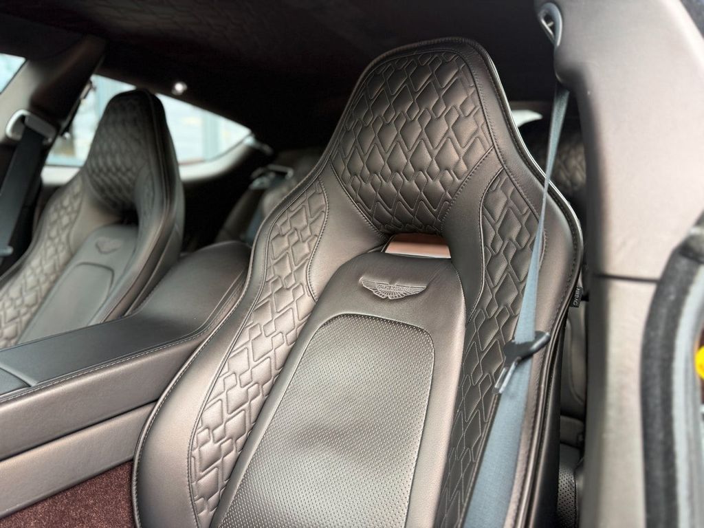 Aston Martin Rapide 2016