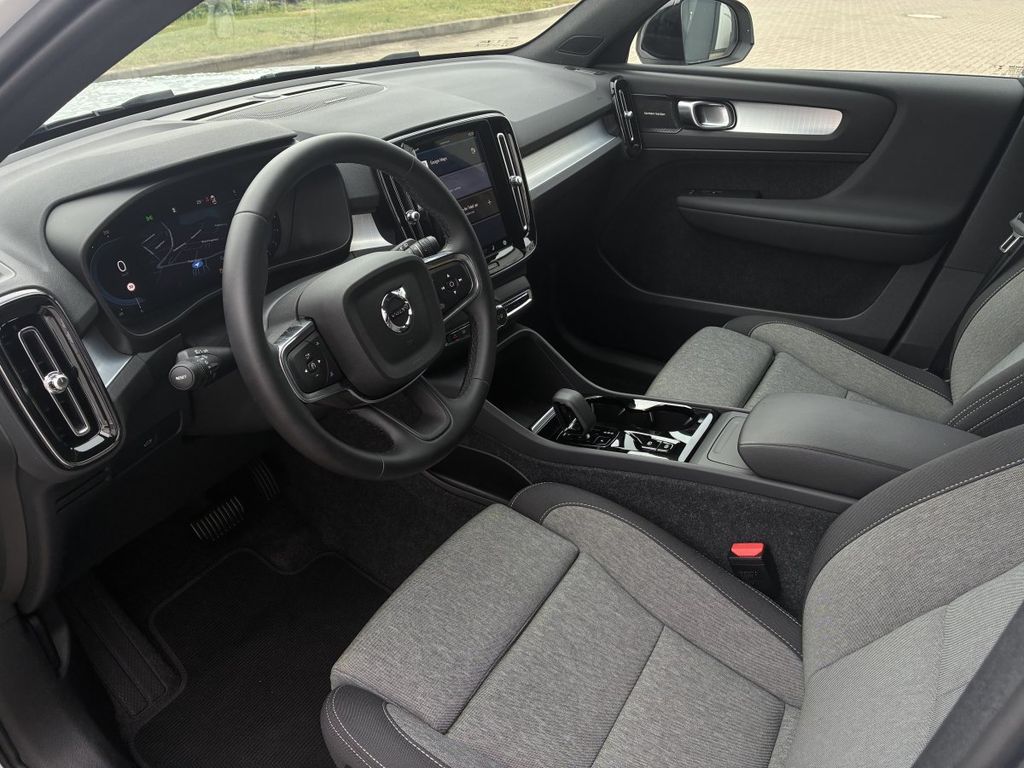 Volvo XC40 2024