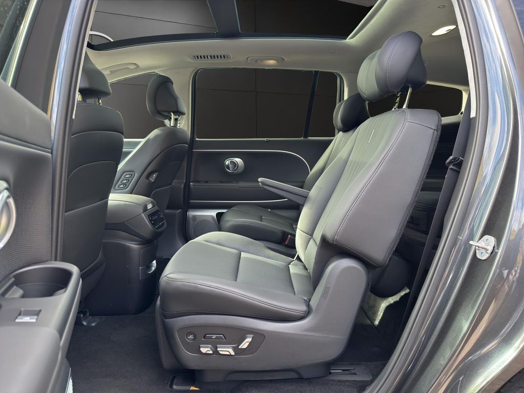 Hyundai IONIQ 9 2025