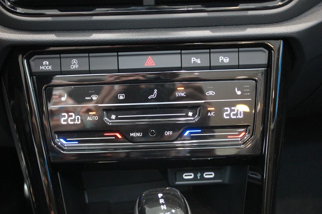 Volkswagen T-Roc 2025