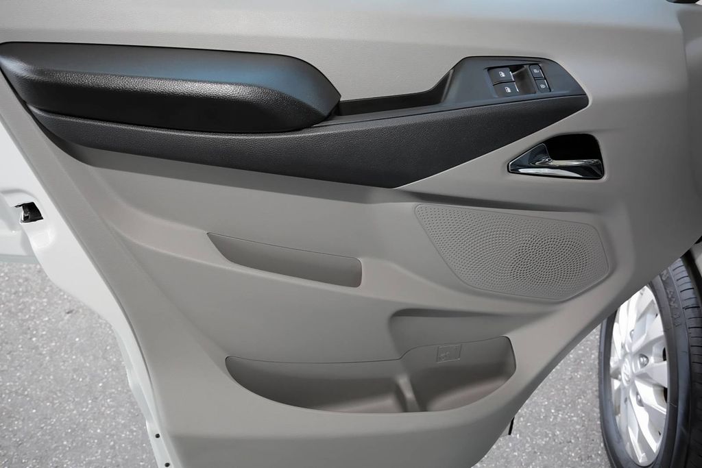 Maxus eDeliver 9 2023