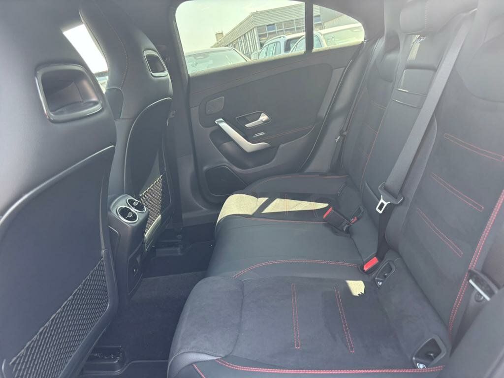 Mercedes-Benz CLA 200 2024