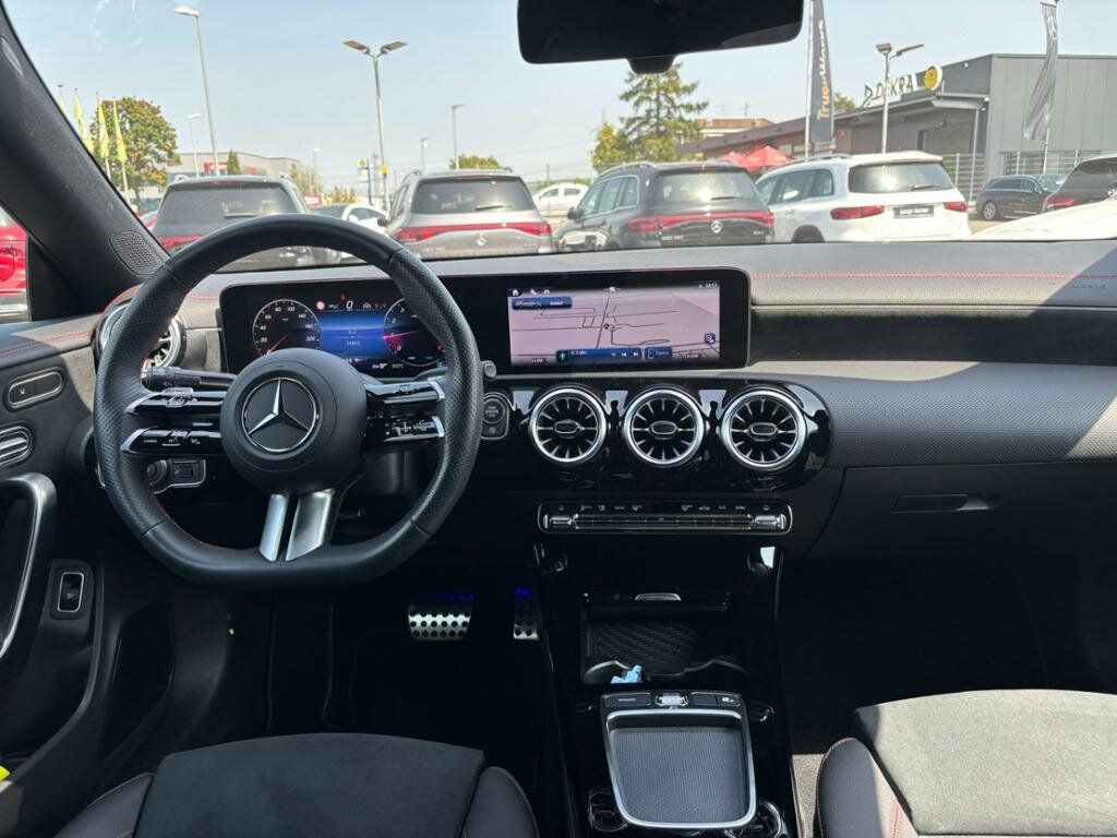 Mercedes-Benz CLA 200 2024