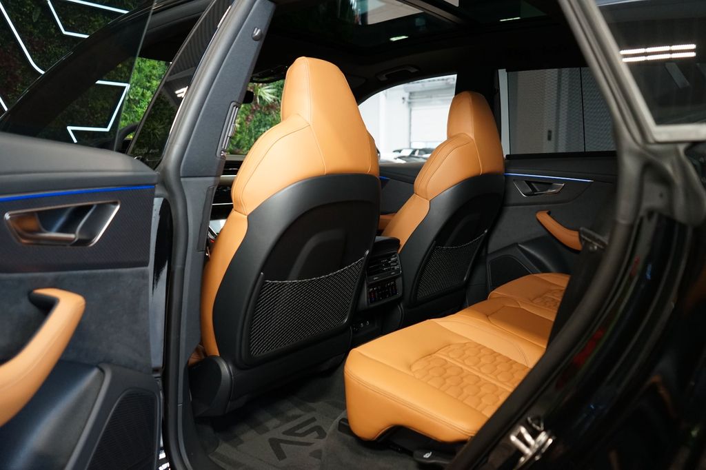 Audi RSQ8 2025