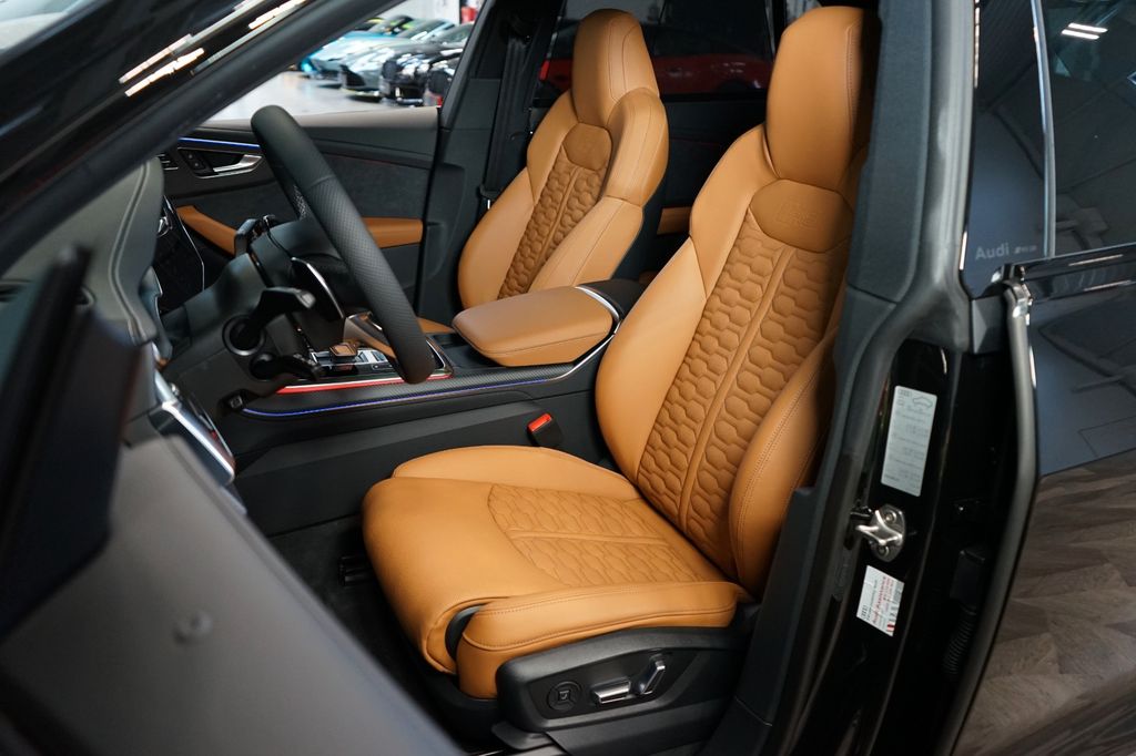 Audi RSQ8 2025