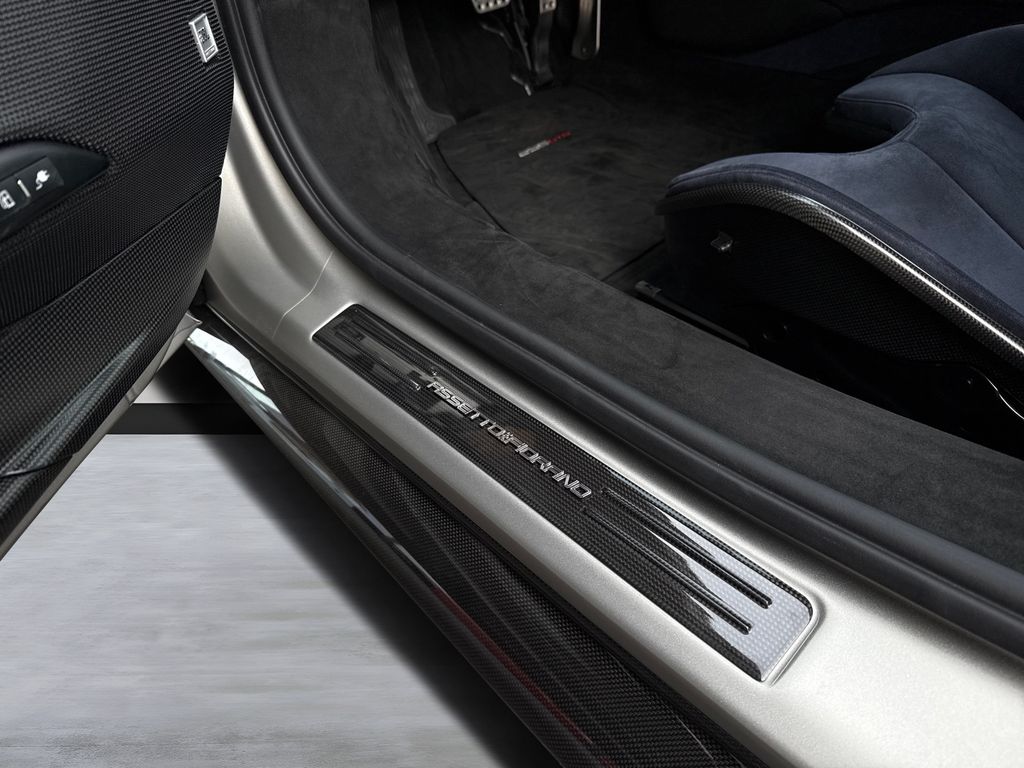 Ferrari 296 GTB 2024