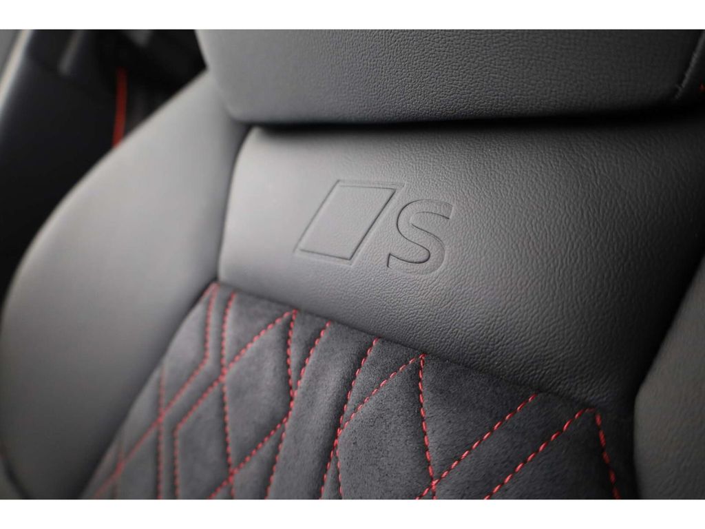 Audi SQ5 2025