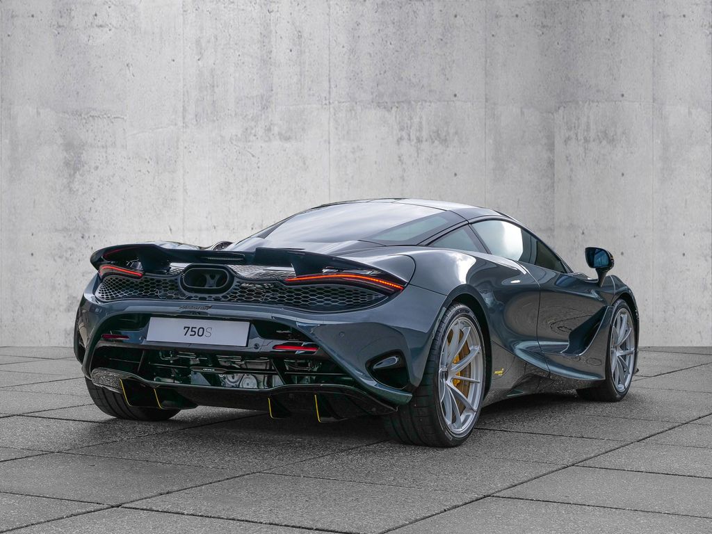 McLaren 750S