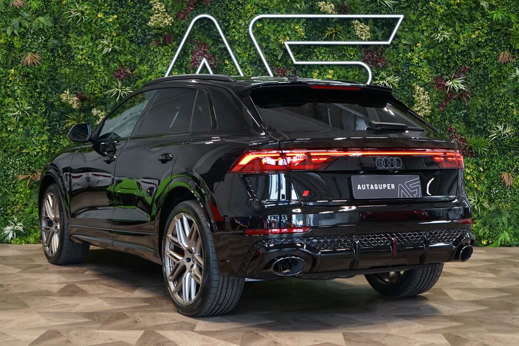 Audi RSQ8 2025
