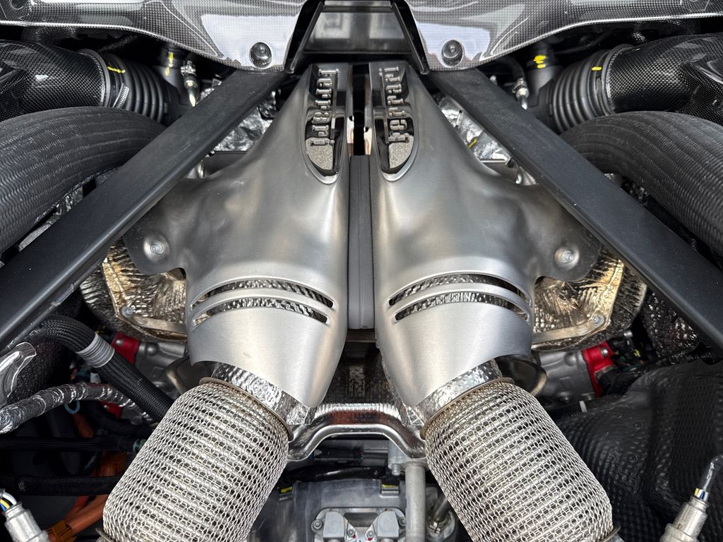 Ferrari 296 GTB 2024