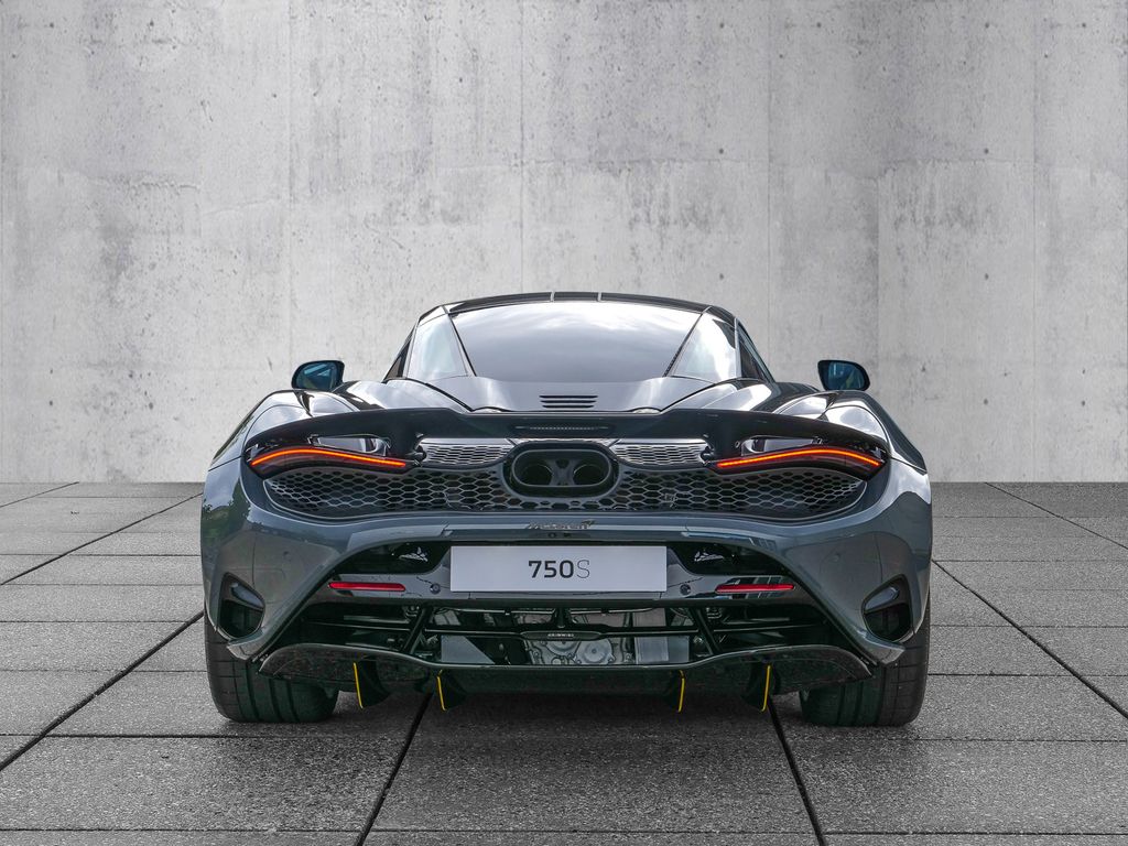 McLaren 750S