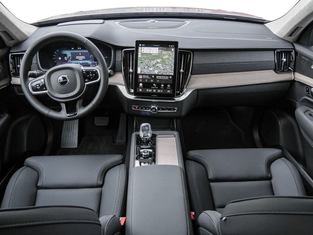 Volvo XC90 2025