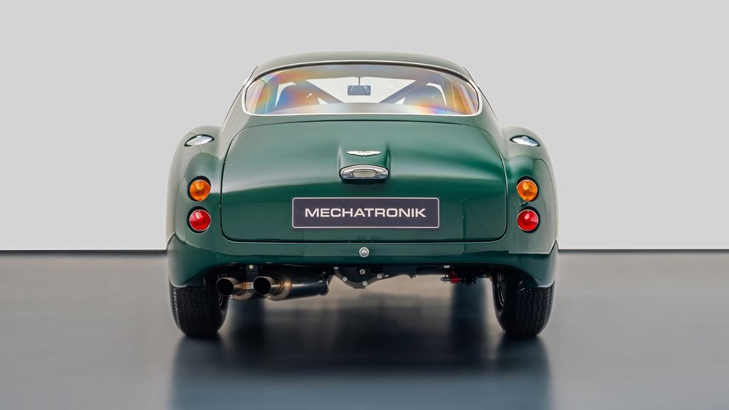 Aston Martin DB 2019